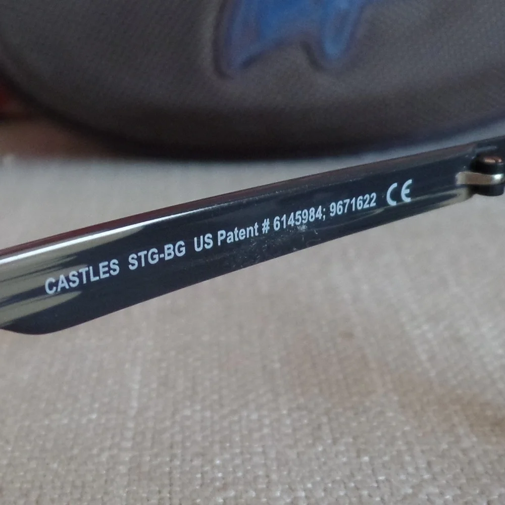 Maui Jim CASTLES Aviator in Matte Frame with Neutral Grey Lens